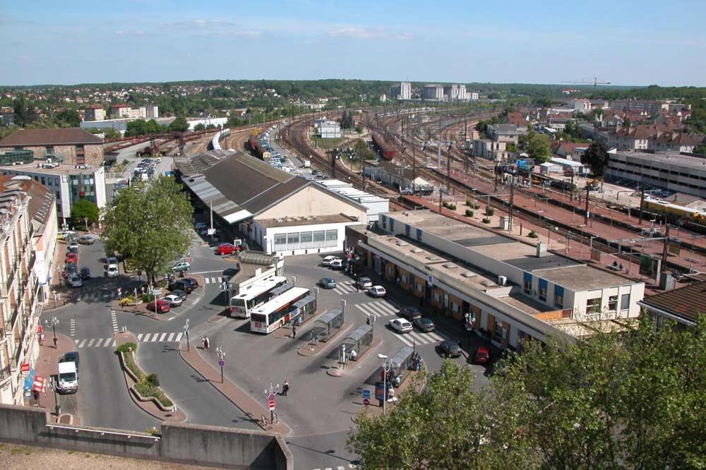 Le Petit Melun Lägenhet Exteriör bild